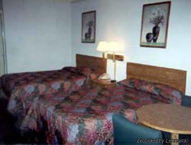 Knights Inn Point South Йемасси Экстерьер фото